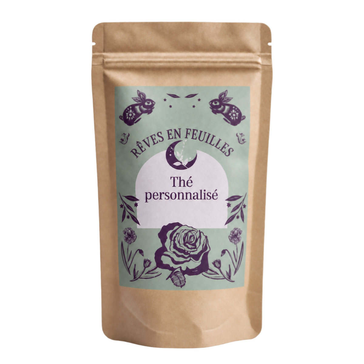 Sachet kraft de thé personnalisé Rêves en Feuilles avec étiquette illustrée d’une tasse.