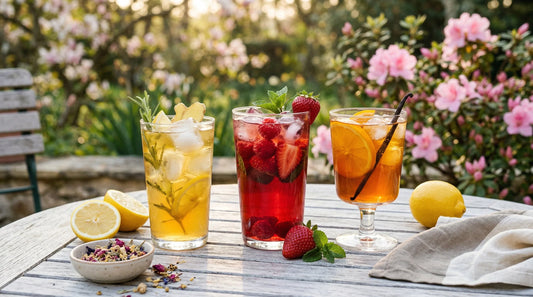 Recette de thé glacé maison sans sucre : boisson rafraîchissante et naturelle aux fruits.